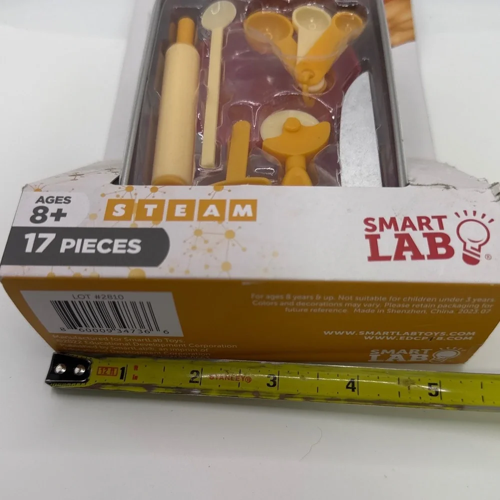 SmartLab‎ Toys Tiny Baking! 17 Piece STEAM Kit with 20 Recipes & Miniature Tools